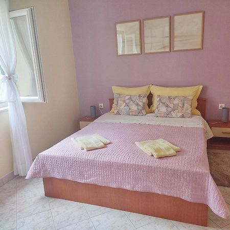 Apartments Vesna Lastovo Bagian luar foto